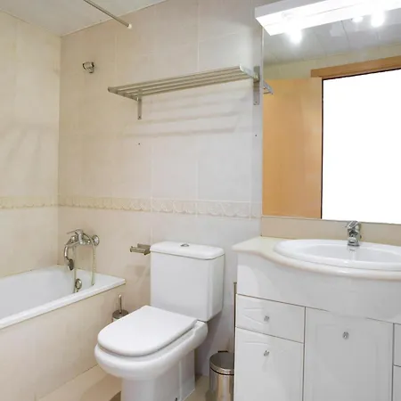 Enjoy Your Holidays With Us !!, Terrace 25m2 - 65m2 3 Bedrooms, Capacity 4-6pers, Wifi, Ideal To Digital Nomad 5min Walking, 4 Pools, Parking Opt, Air Conditioning Apartamento