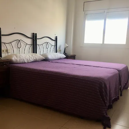 Enjoy Your Holidays With Us !!, Terrace 25m2 - 65m2 3 Bedrooms, Capacity 4-6pers, Wifi, Ideal To Digital Nomad 5min Walking, 4 Pools, Parking Opt, Air Conditioning Lloret de Mar